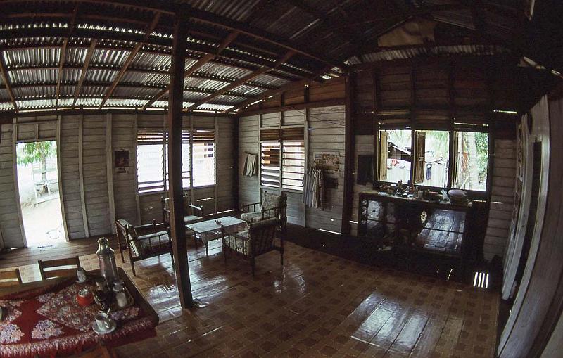 WT 0700 116-17 Malaysia Man and Sam Homestay.jpg